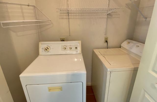 2 bedroom 1 bath apartment  Cedar Hills Apartments Gallery 4