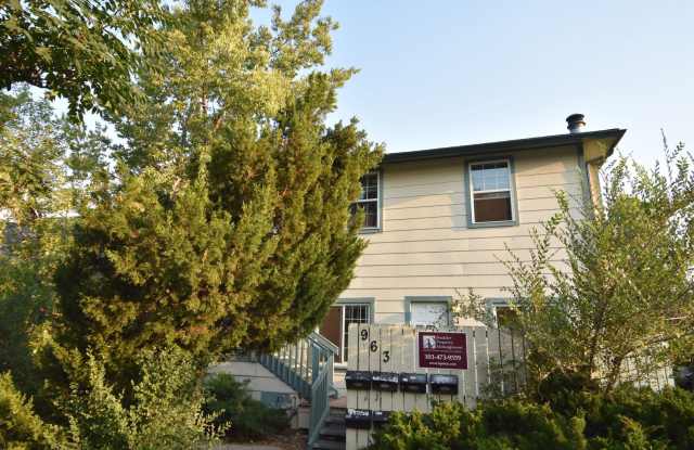 1 bd apt in 7 unit complex on The Hill. photos photos