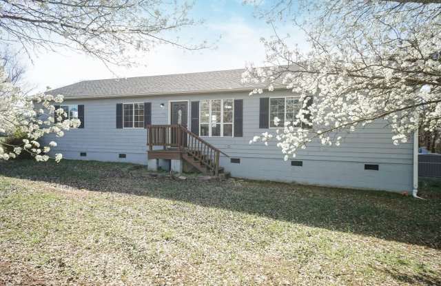 Three Bedroom Home! photos photos Three Bedroom Home! photos photos