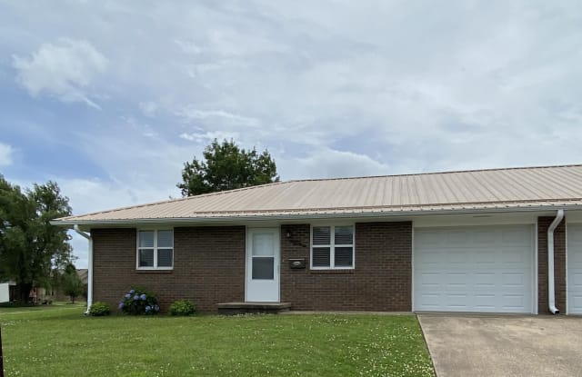 1322 E 18th Street - 1322 East 18th Street, Joplin, MO 64804