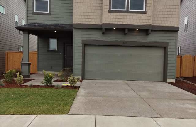 Newer home in NE Salem photos photos