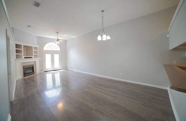 3 Bed / 2 Bath in Piney Z!! Gallery 3