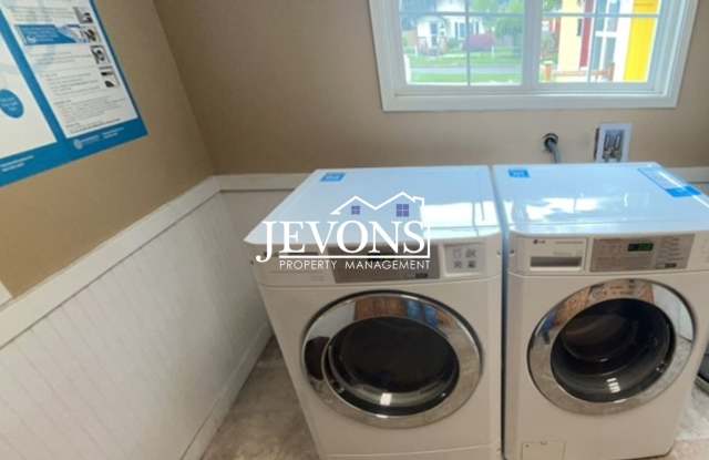 1-bedroom apartment located near Auburn Station and Walmart with on-site laundry available Gallery 2