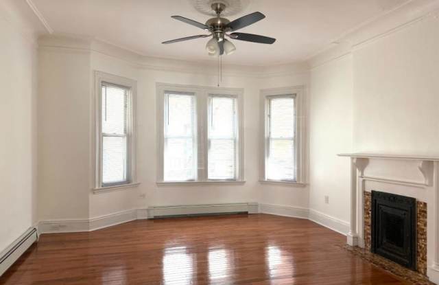 1918 Cortelyou Road Gallery 2