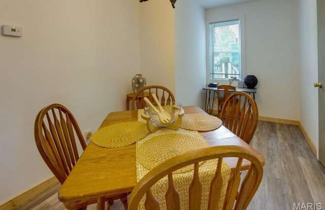 8182 Riverview Drive Gallery 4