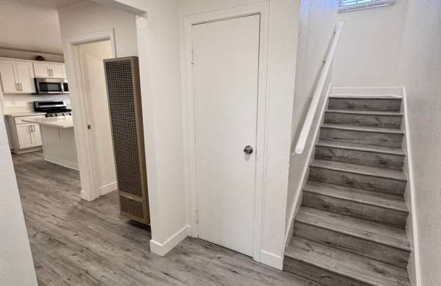 927 Freeman Ave – Long Beach | 4 Bed / 2 Full & 2 Half Bath Gallery 3