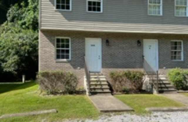 245 Haywood Ln - 245 Haywood Lane, Prestonsburg, KY 41653