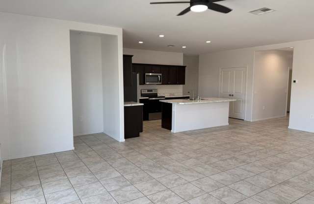 9427 E Alfalfa Dr, Florence, AZ 85132 | FREE June Rent + No Application Fee | 5 Bed, 3 Bath Home for $1,895/Month photos photos