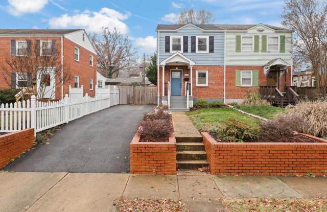 2203 ARLINGTON Terrace - 2203 Arlington Terrace, Huntington, VA 22303