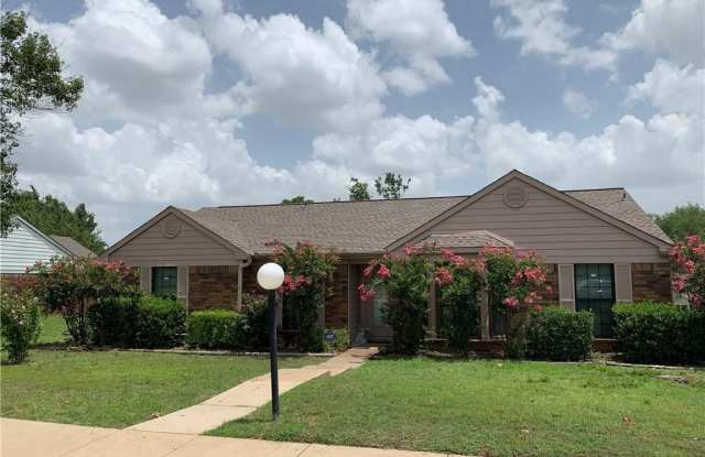 262 Barclay Avenue - 262 Barclay Avenue, Coppell, TX 75019