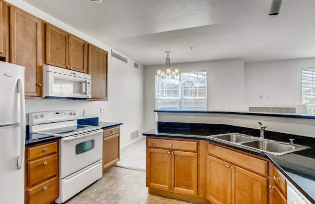 Charming 2BR Condo in Erie Gallery 1
