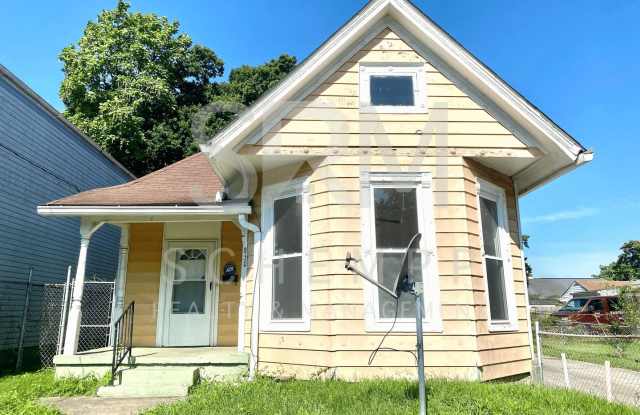 Large 3 bedroom home in West Louisville Available Now Gallery 1