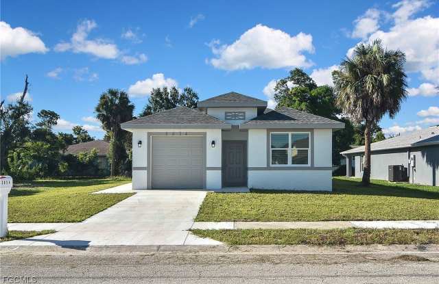 3034 Price Avenue - 3034 Price Avenue, Fort Myers, FL 33916