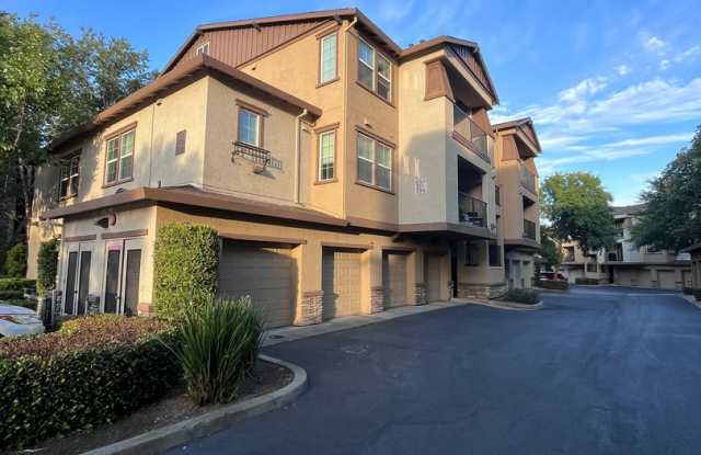 NICE CONDO IN ROCKLIN AT GATED COMMUNITY OF HEARTHSTONE!! photos photos