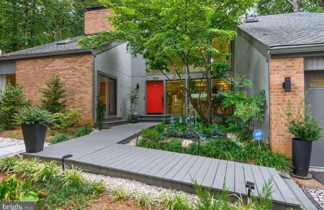 2003 UPPER LAKE Drive Gallery 2