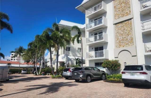 3000 Gulf Shore Blvd N photos photos