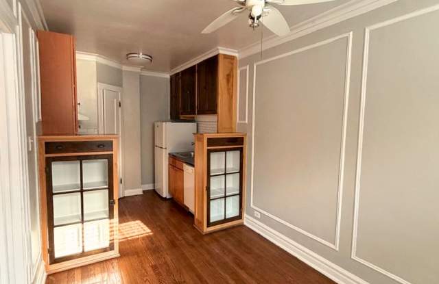XL Edgewater Studio w/ Heat & Cooking Gas Included - Cat Friendly! Gallery 3