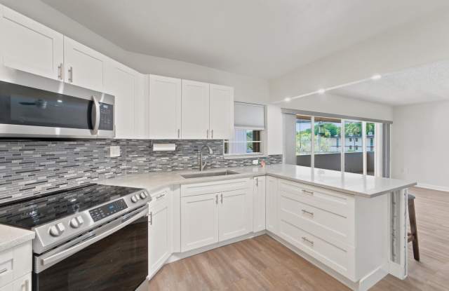 4 GREENWAY Village N photos photos
