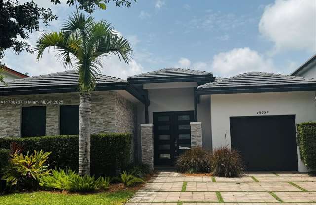 15957 SW 136th Way photos photos