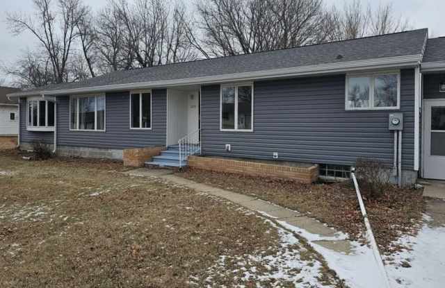 229 E Oak Ave photos photos