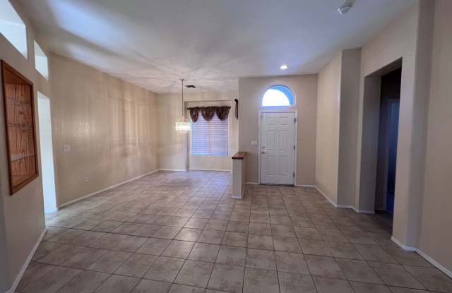 Sun City Summerlin Versailles Model with Fenced Backyard Gallery 4