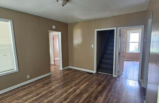 Large 5 bed home - 405 Abington Street, Peoria, IL 61603