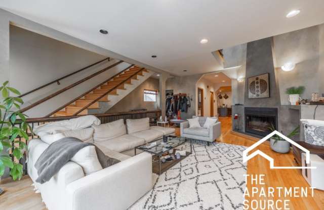 1224 West Augusta photos photos