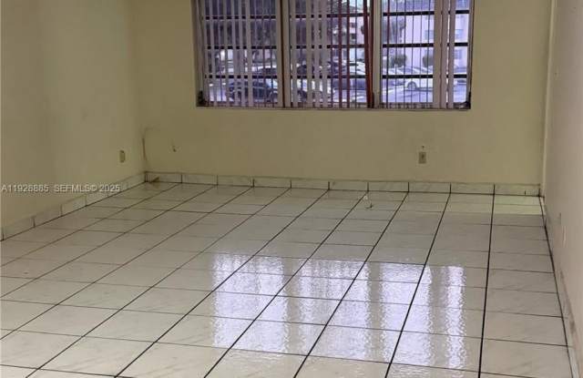 1400 NE 191st St photos photos