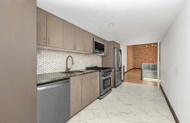 121 East 37th Street Gallery 4