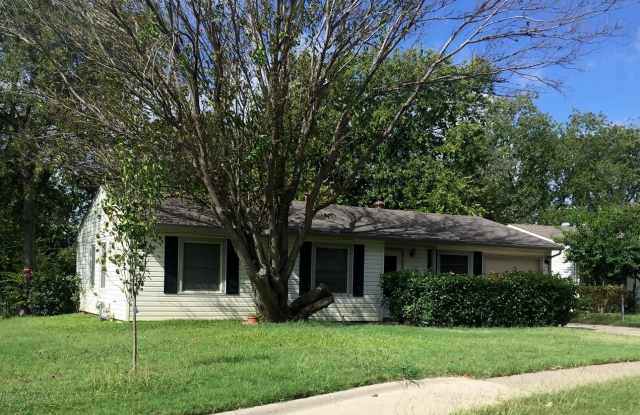 1508 Dale Dr - 1508 Dale Drive, Arlington, TX 76010