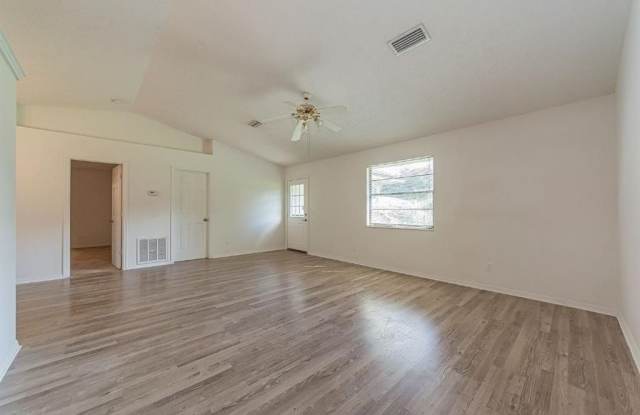 1636 20th Place SW Gallery 3