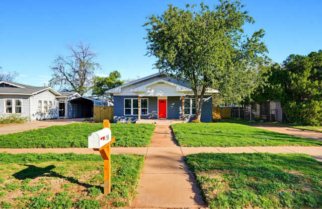 1766 Sandefer Street Gallery 1
