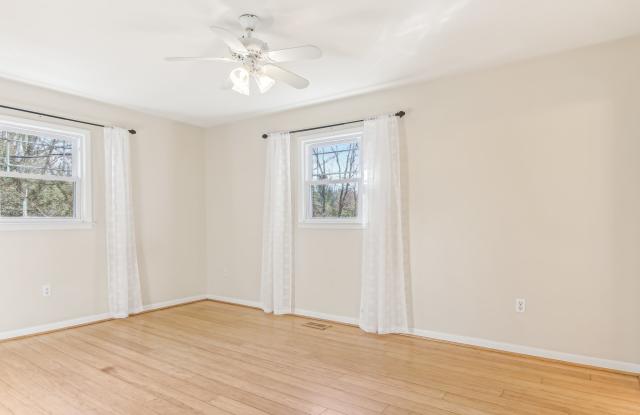 290 Lance Road Gallery 4