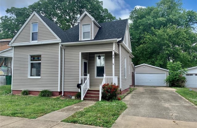 43 West Green Street - 43 West Green Street, Mascoutah, IL 62258