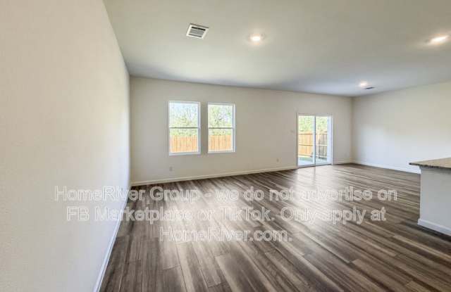 2209 Burnwood St Gallery 3