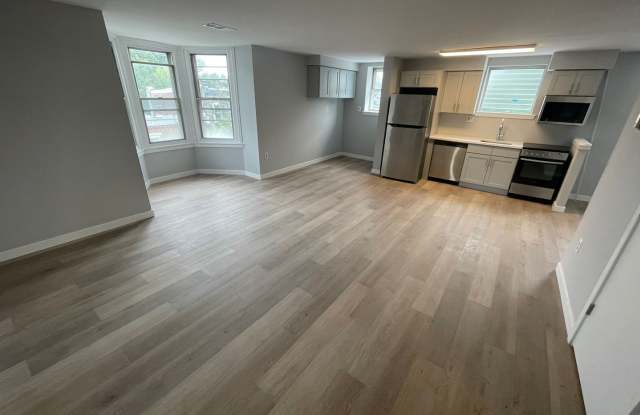 3500 Ainslie St photos photos