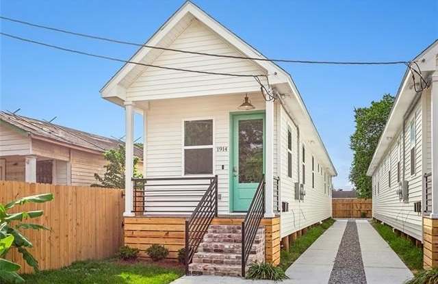 1914 Leonidas St LEONIDAS Street photos photos