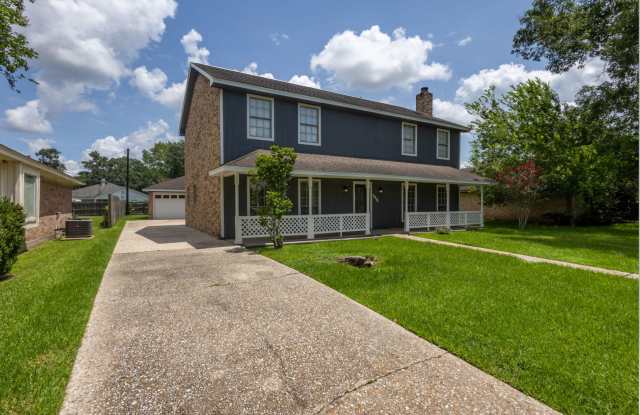 Spacious 6-Bedroom Beaumont Home with 3 Baths & 2-Car Garage photos photos Spacious 6-Bedroom Beaumont Home with 3 Baths & 2-Car Garage photos photos