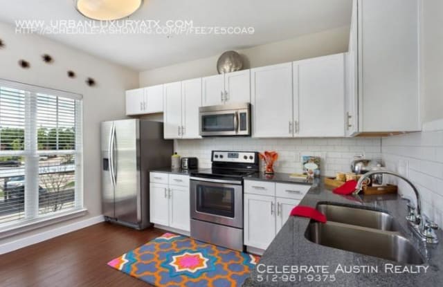8011 S. IH 35 - 8011 S Ih 35, San Antonio, TX 78224