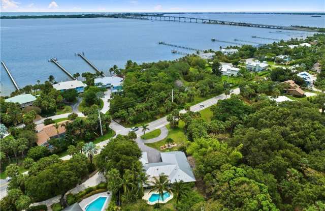 53 N Sewalls Point Road Gallery 3