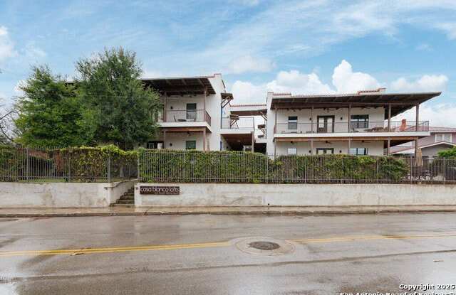 1542 N ALAMO ST photos photos