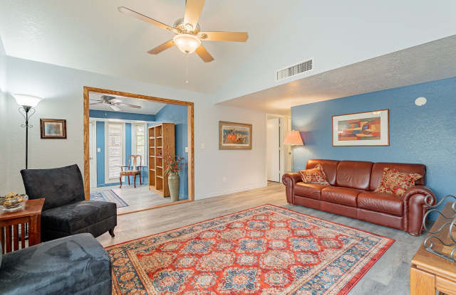 ATTRACTIVE  & AFFORDABLE 2 BEDROOM HOME W/COMMUNITY POOL Gallery 3