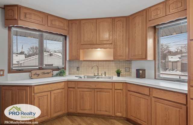 2 Bedroom Home in South St. Paul Gallery 3