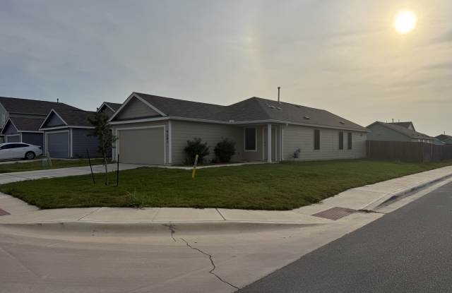 9201 Luciano Place Gallery 2