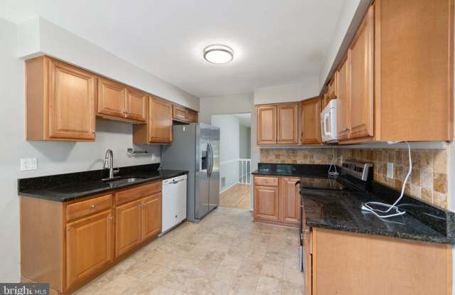 7507 SWAN POINT Way Gallery 4