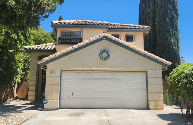 Wonderful 3 Bedroom 2.5 Bathroom Home in Elk Grove photos photos