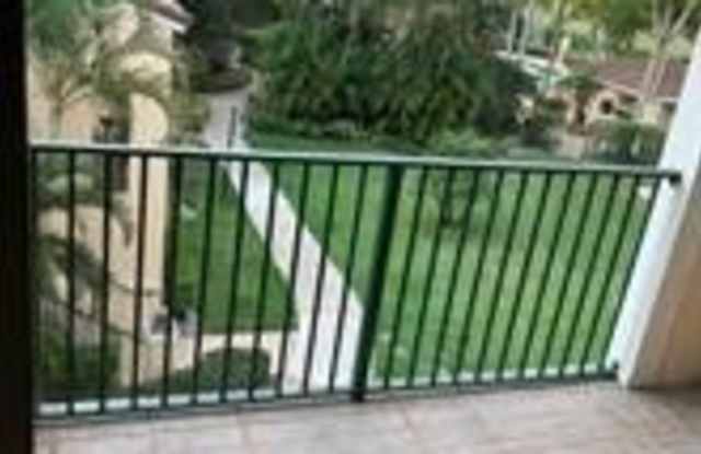 1733 VILLAGE Boulevard Gallery 2