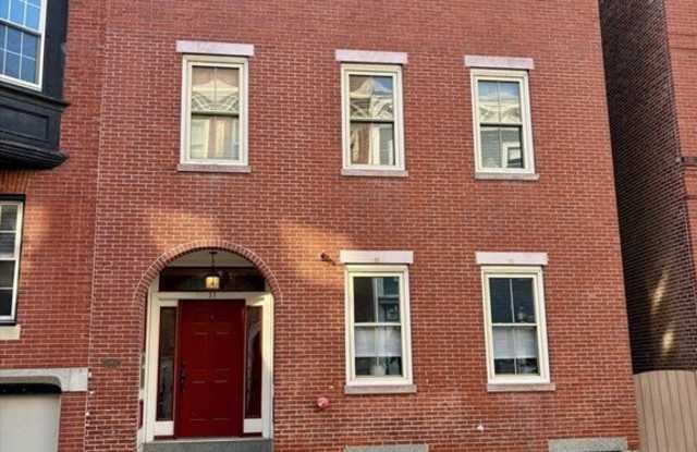 33 Winthrop St 2 - 33 Winthrop Street, Boston, MA 02129