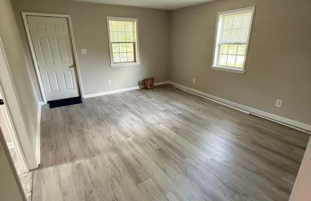 MOVE-IN READY! MOVE-IN SPECIAL FREE 50" TV W/ MOVE-IN BY 10/15/26!!! Gallery 4