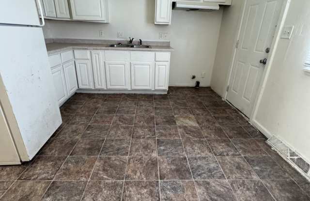 8746 West Carmen Avenue - 2 photos photos 8746 West Carmen Avenue - 2 photos photos